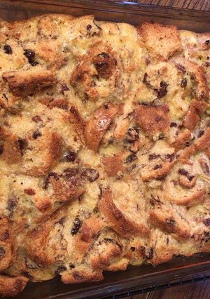 A picture of Eggnog bread pudding.