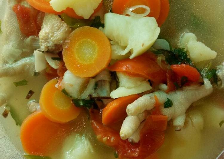 Langkah Mudah untuk Menyiapkan Sup Ceker Ayam Anti Gagal