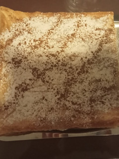 Una foto de Milhojas de crema y nata
