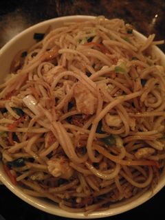 মিক্সড চাওমিন (Mixed chow mein, recipe in Bengali) রেসিপির প্রধান ছবি