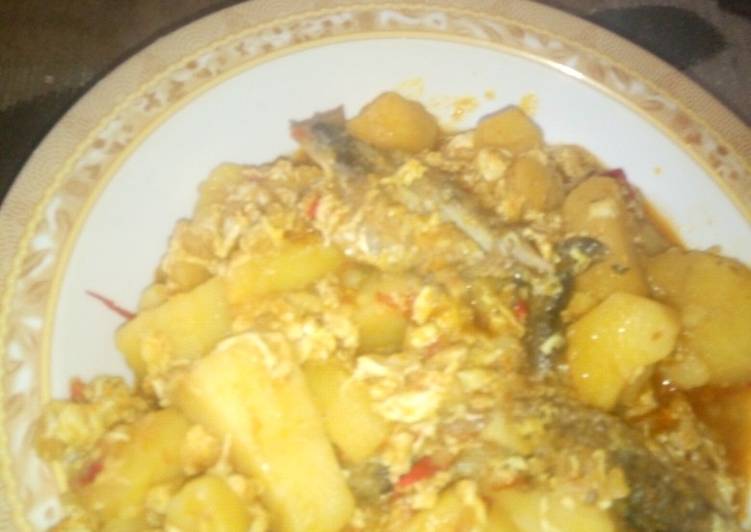 Steps to Prepare Award-winning Potatoes porrideg with egg