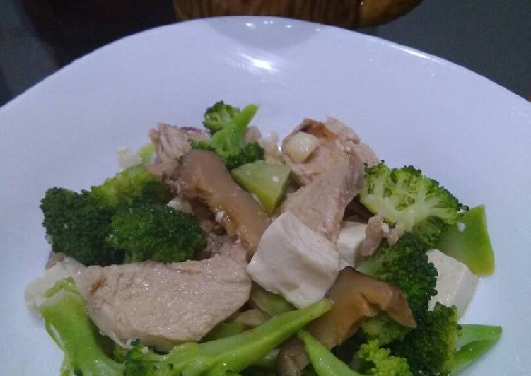 Resep Cah brokoli dLL#Makan malam(diet bersama saya😉#day 10), Enak Banget