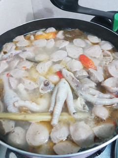Foto resep Bakso & Ceker Ayam Kuah Tom Yam