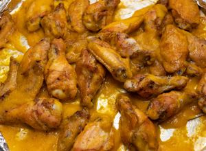 Una foto de Alitas horneadas mango-habanero