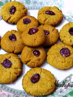 A picture of Wheatflour (atta) Cookies.