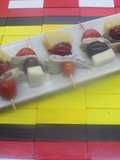 Aperitivo con cerezas o uvas