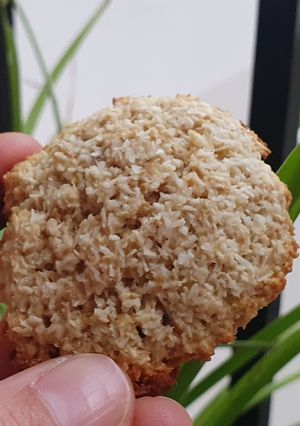 Una foto de Cookies de coco, limón y avena
