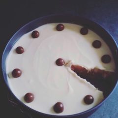 A picture of Malteser cheesecake.