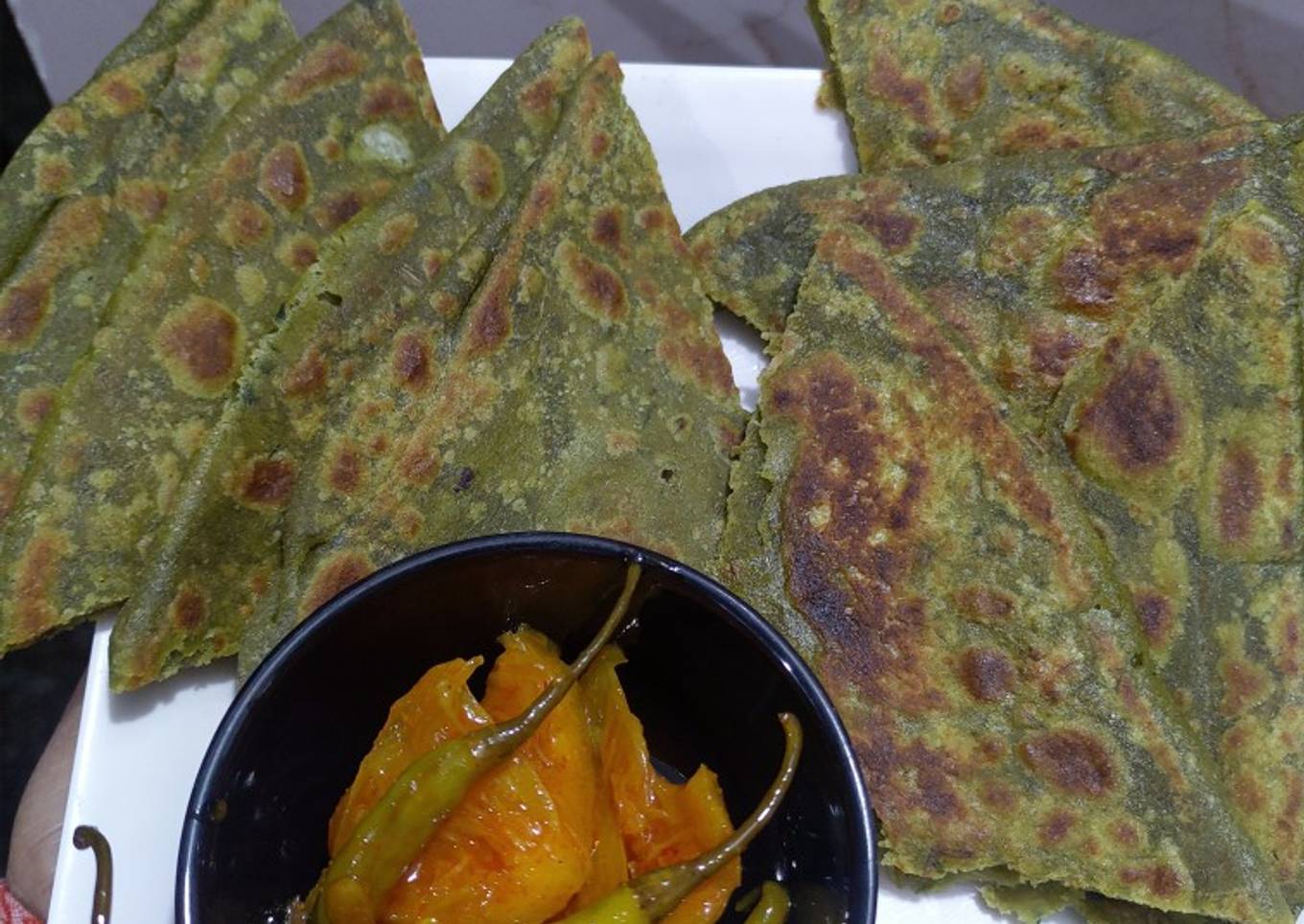 Palak paratha