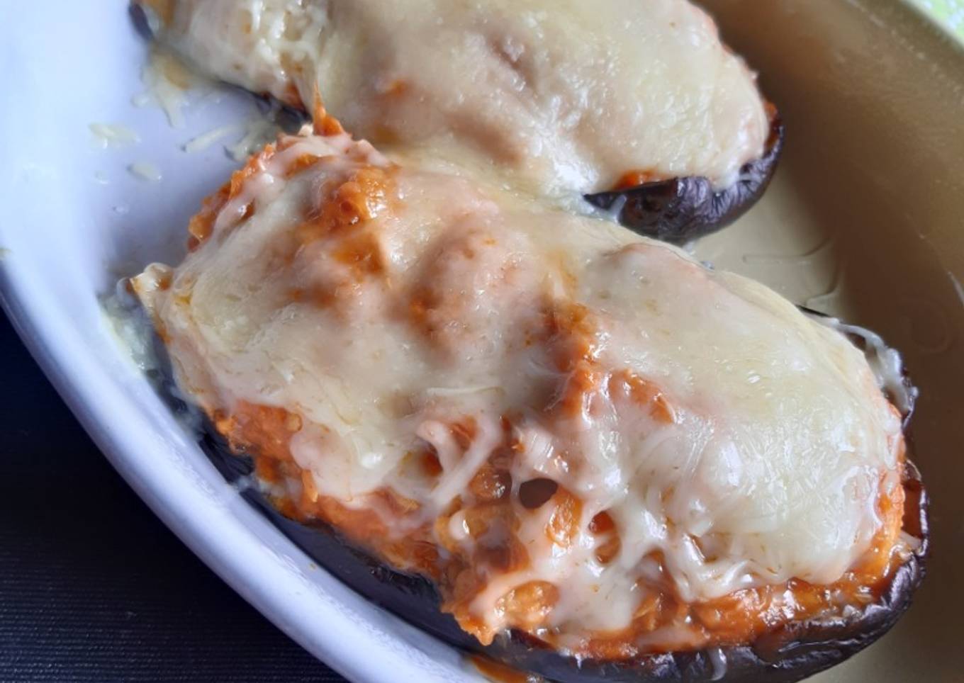 Berenjena rellena de atún, muy rápida