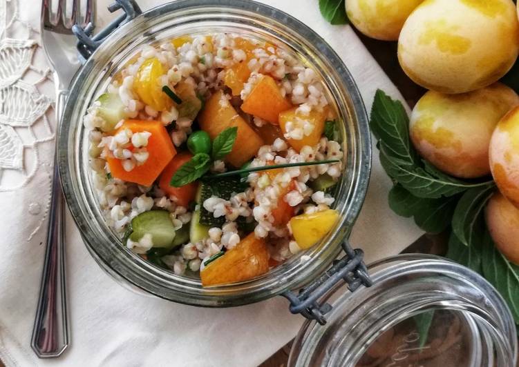 Insalata di grano saraceno con susine e verdure 🌷