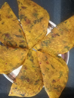 મેથી ના થેપલા(methi na thepla recipe in Gujarati) રેસીપી મુખ્ય ફોટો