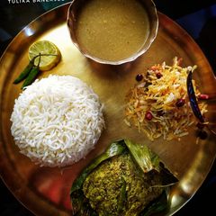 মোচার পাতুরি A picture of মোচার পাতুরি.