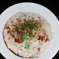 A picture of Chicken congee.