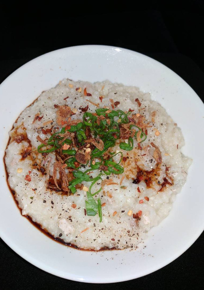 A picture of Chicken congee.