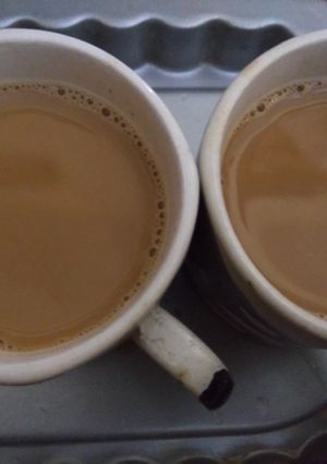 अदरक इलायची चाय (adrak elaichi chai recipe in Hindi) रेसिपी मुख्य फोटो