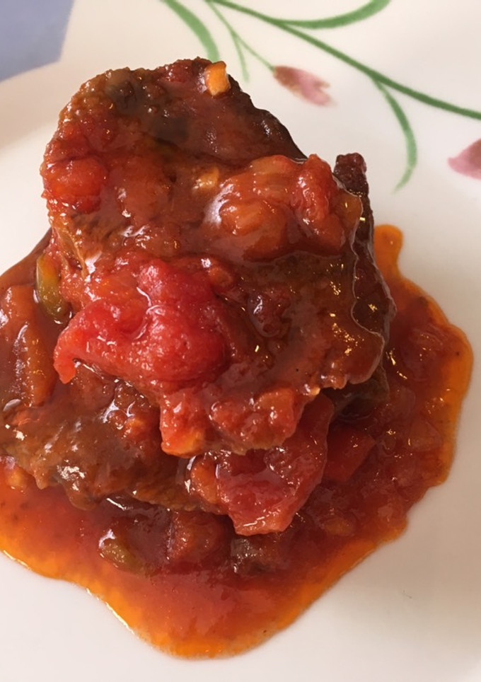 Una foto de Carrilleras de ternera con tomate