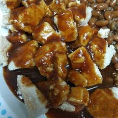A picture of Naked Chicken Nuggets with Batch 89 Peppered Barbecue Sauce.