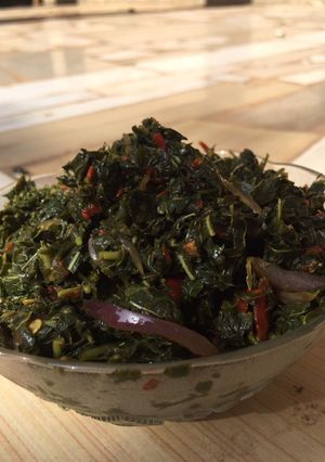 A picture of Spinach salad.