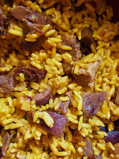 Una foto de Arroz con setas y solomillo