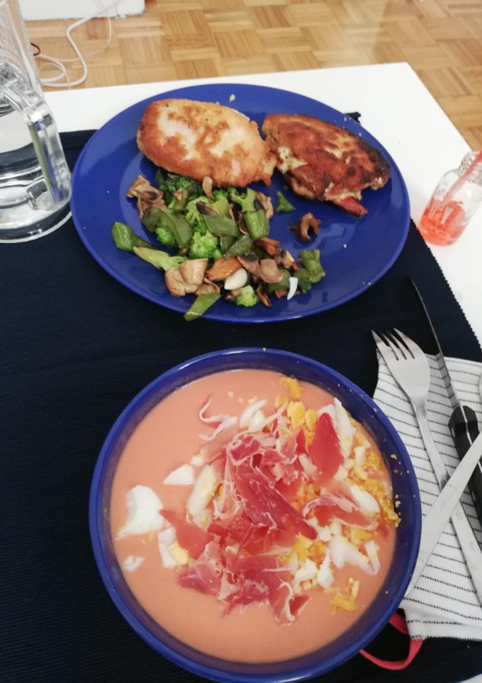 Una foto de Parkiños rellenos de jamón, queso y pimiento