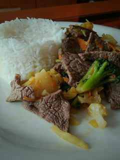 Una foto de Wok de ternera con arroz