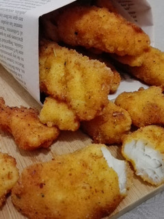 Una foto de Fingers de pescado caseros