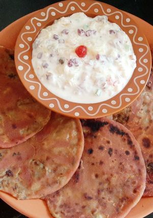 A picture of Beetroot Aaloo Paratha.