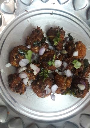 இறால் வறுவல் (Iraal varuval recipe in tamil) செய்முறை முக்கிய புகைப்படம்