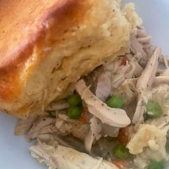 A picture of Chicken & Biscuits Bake🍗.
