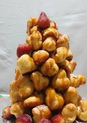 Una foto de 🍯Croquembouche🍯