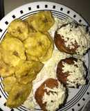 Papas rellenas de atún