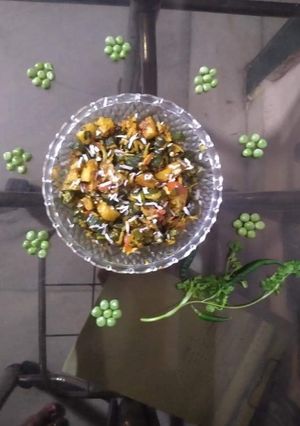 पनीर आलू (Paneer aloo recipe in hindi) रेसिपी मुख्य फोटो