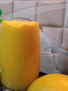 A picture of Mango juice.