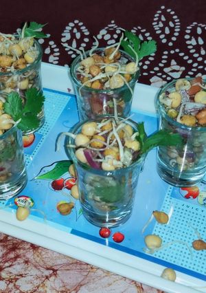 স্প্রাউটস মশলা শটস (sprouts masala shots recipe in Bengali) রেসিপির প্রধান ছবি