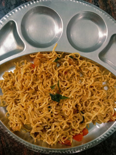கரம் மசாலா நூடுல்ஸ்(garam masala noodles recipe in tamil) செய்முறை முக்கிய புகைப்படம்