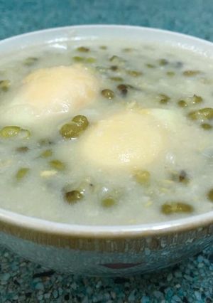 Hình của món Chè hột vịt.