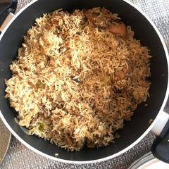 A picture of Chicken biryani.