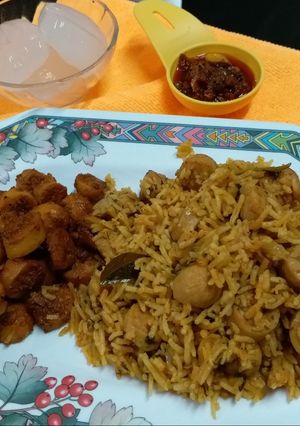 A picture of Chicken Sausage Pulao.