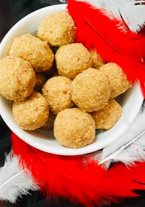 A picture of Peanut laddu.