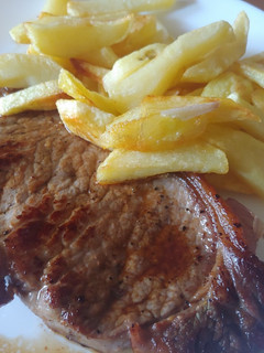 Una foto de Entrecot vedella amb papas fregides