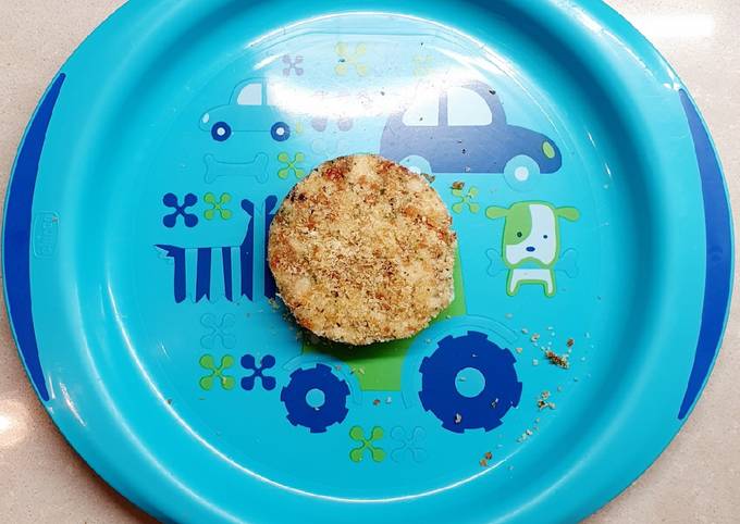 Fish burger di branzino con olive e pomodori secchi per bimbi (e non solo)