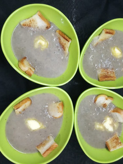 मशरूम सूप (mushroom soup recipe in marathi) रेसिपी चे मुख्य फोटो