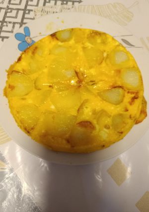 Una foto de Tortilla de patatas en freidora de aire Cecotec