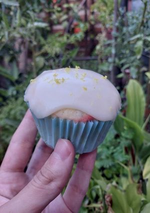 Una foto de Muffin de Limón con Glasé de Limón 🍋 🤤