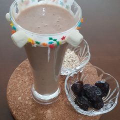 A picture of Oats and dates milkshake.