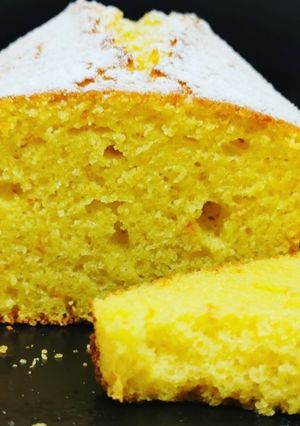 Una foto de Bizcocho esponjoso con mandarinas