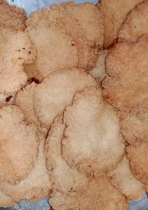खस्ता मठरी (khasta mathri recipe in Hindi) रेसिपी मुख्य फोटो