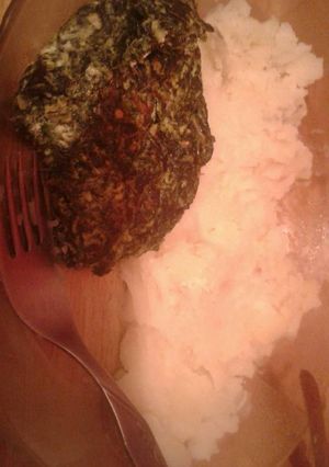 Una foto de Hamburguesas de pollo y acelga