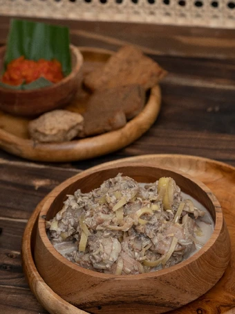 Langkah Mudah untuk Menyiapkan Resep Gudeg Tuntut (Jantung Pisang) yang Lezat Anti Ribet, Menggugah Selera